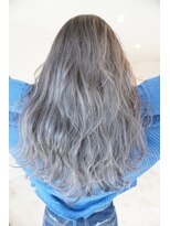 イーエス(E.S)&nbsp;ホワイトグレーバレイヤージュ