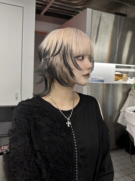 レコ 渋谷(LECO) ホワイト×ブラックのコントラストウルフ