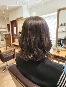 アマレット(Amaretto) 【パーソナルカラー診断×ナチュラルプラチナ】髪質改善