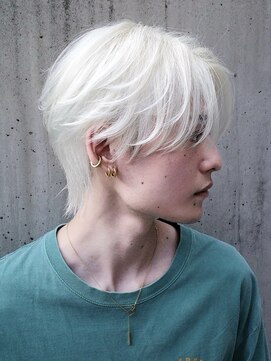 シナジー 本厚木(synergy) ホワイトセンターパート【ブリーチ】