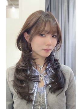 小顔に見せるフェイスレイヤー/似合わせカット