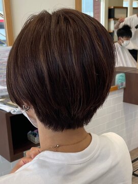 クラップス オル 金沢八景(CLAPS Ore) 金沢八景ショートボブ丸みショートイルミナカラー顔周りレイヤー