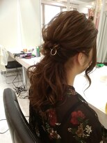 ヘアセットサロン ラシク(LaCQ) ポイント下めのハーフアップ