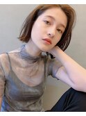 ボブ 耳かけ 毛先パーマ イメチェン フォギーベージュ 