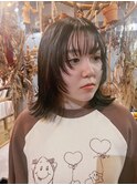 ウルフすぎない顔まわりレイヤー/暗髪ヘア