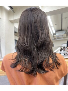 ワルム(warme) ベージュブラウンカラー