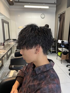 アイズ 海老名(AIZU) ツイストスパイラルパーマ 波巻きパーマ メンズパーマ