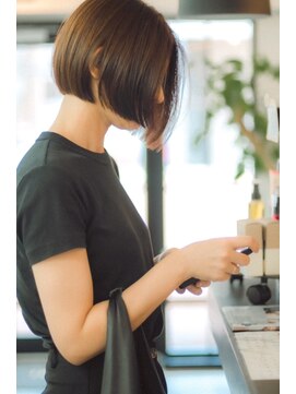 エマ(EMMA) 【EMMA/浜町】ミニボブ×艶ブラウン