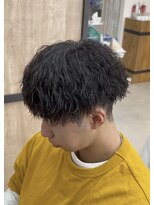 エッジ(EDGE)&nbsp;メンズツイストスパイラルパーマ刈り上げマッシュスタイル