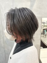 シロ(SHeIRO) ピンクベージュインナーのレイヤーボブ