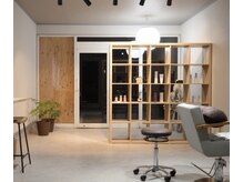 ファブ(fav)の雰囲気(白を基調とした植物がいっぱいのこだわりの空間)