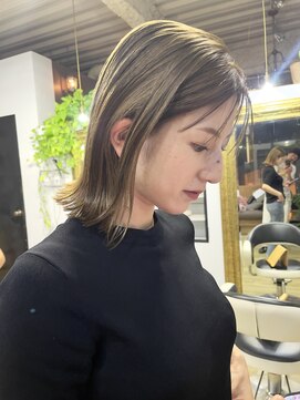 ヌード(NUDE) NUDEハイトーンダブルカラーくすみベージュ レイヤーボブ