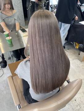 サンク 原宿 表参道(cinq) ミルクティーベージュケアブリーチインナーカラーリタッチカラー