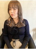 ベージュセミロング◯