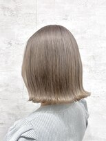 イル(iLu.)&nbsp;ミルクティーベージュ/ボブ/カット/カラー/ブリーチ