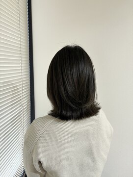 モーント(MOND) オリーブグレージュ