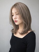 トリニティ(trinity) ブリーチ ハイライト レイヤーカット グレージュ ブラウン