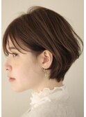 耳掛け　スッキリ　丸み　ショートヘア