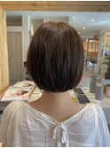 【20代】×【カーキブラウン】×【ミニボブ】