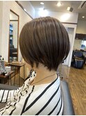 ショートボブ
