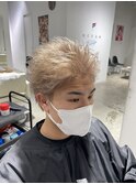 ハイトーンホワイトベージュ　ブリーチカラー　カラー