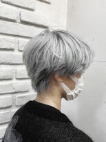 ビランチェ 池袋(bilancia)&nbsp;ホワイトカラーショートウルフカルマバングコンマバング