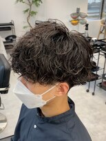 ラヴィズムバイフィフス(LUVISM by fifth)&nbsp;ツイストスパイラルパーマツーブロック刈り上げメンズマッシュ