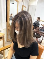 自然で透け感細めハイライト