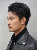 黒髪リバースショート