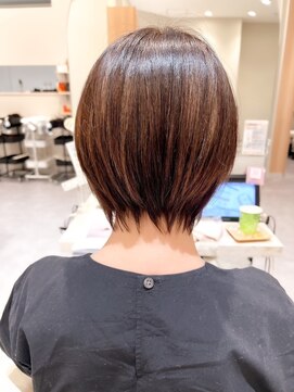 シシ 大宮(She 2.) 大人丸みショートボブ/マッシュショート/前髪/ベージュカラー