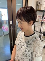 コワファーストナガサキシャンプーボーイ(COIFF1RST NAGASAKI SHAMPOO BOY)&nbsp;大人ショートボブ丸みショートカットマッシュショート前髪あり