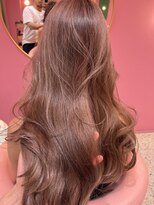 レイヤーカット×ロークロマベージュ