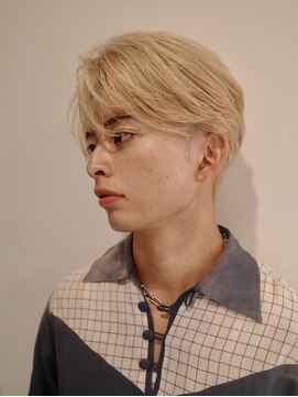 ブルートマト(BLUE TOMATO) ブリーチダブルカラーブロンドメンズカラースパイキーショート