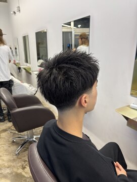 アンサー 千葉中央(UNSER prod by THE DAY) 【MEN’S HAIR/サーフカール/刈り上げセンターパート/千葉】