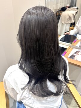 ジリッタ(JILI.TA) 艶髪☆ワンブリーチでグレーヘア