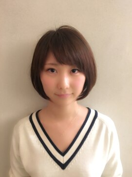 ロンド 銀座(Lond) お手入れ楽々ショートボブ 担当 川瀬賢翁