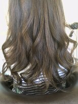 トリップ ヘアーメイク&nbsp;外国人風ハイライトグレイジュバレイヤージュ