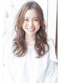 AFLOAT明日香の 大人かわいい ルーズ な くせ毛風 カール とろみ