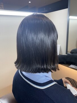 アスール(AZUL) 高校生切りっぱなしボブ