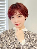 大人フェミニンなショートパーマ