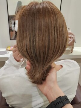 インビテーション(invitation) ハイトーンシアベージュ