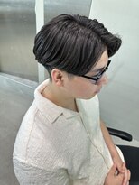 フィフス 天神大名(fifth)&nbsp;センターパートニュアンスパーマツーブロックメンズパーマ束感