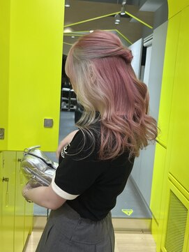 エイトヘアー(8 HAIR) ピンク×ホワイト