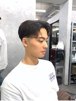 クロムトウキョウ ザ バーバー ネオン 新宿店(CHROM TOKYO the Barber ne/on)&nbsp;フェザーセンターパート