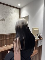 アッシュ 池上店(Ash) シルバー×ブラック コントラストの効いたルーツカラー