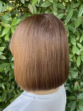 ブラウンベージュ