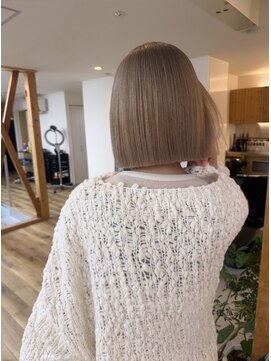 オアシス(oasis) 【oasisマミ】ホワイトベージュカラー/切りっぱなし小顔大人ボブ