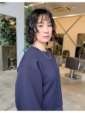 ワイビー グリーン リル(y.be green rel) 顔周りレイヤーボブパーマ