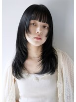 キッカ(kicca) 抜け感フェイスレイヤー×ブラックミディアム