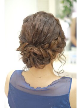 リサ 恵比寿(risa.) ギブソンタック風編み込みアップ